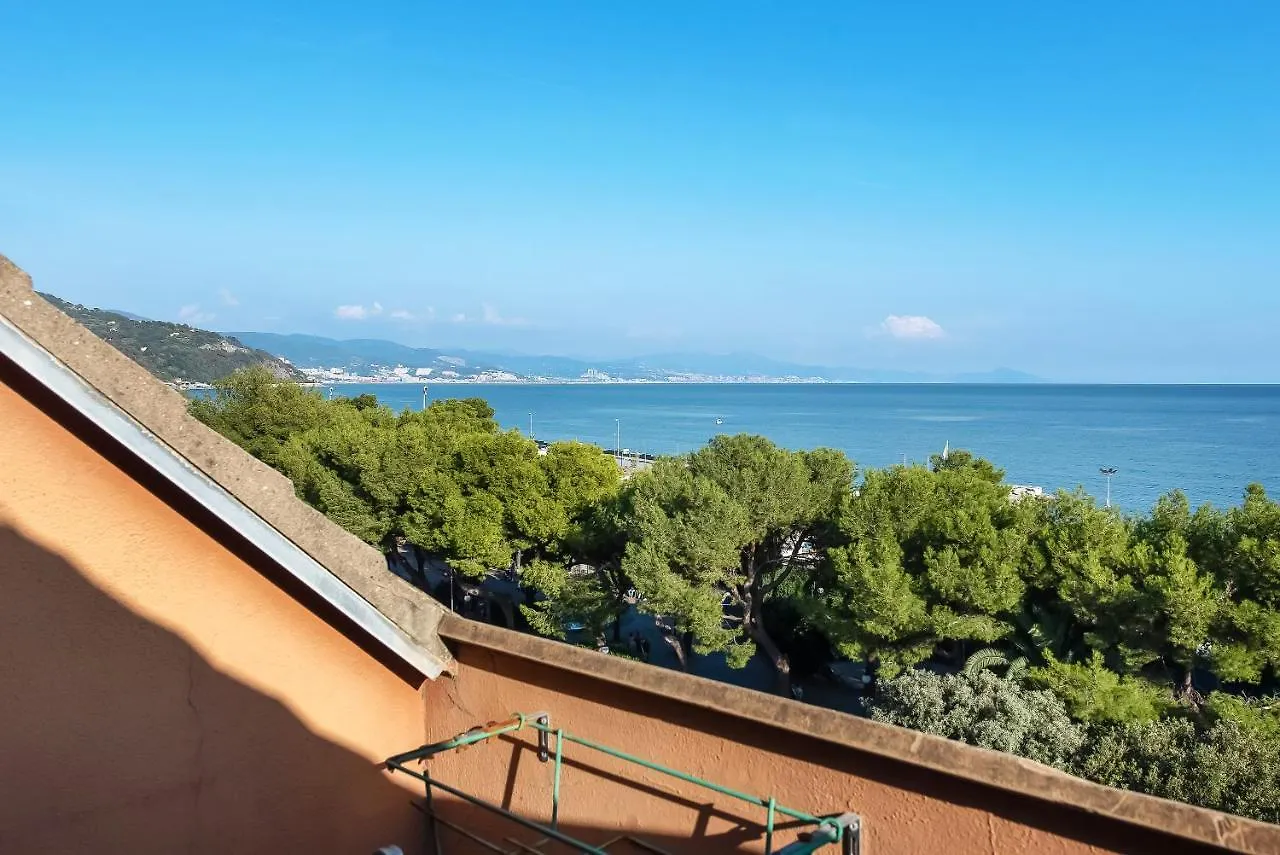 Edo - Arenzanohost Apartment Italy