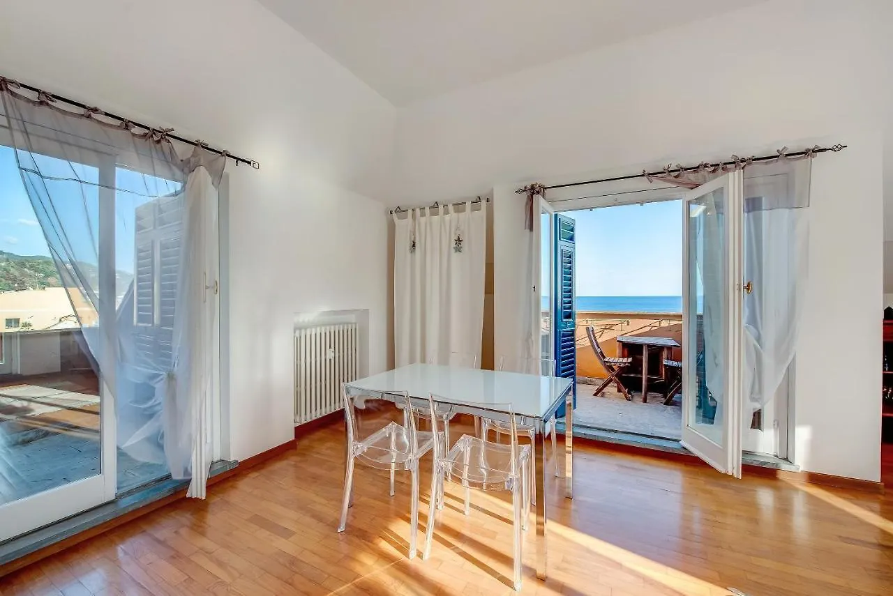 Edo - Arenzanohost Appartement  Arenzano